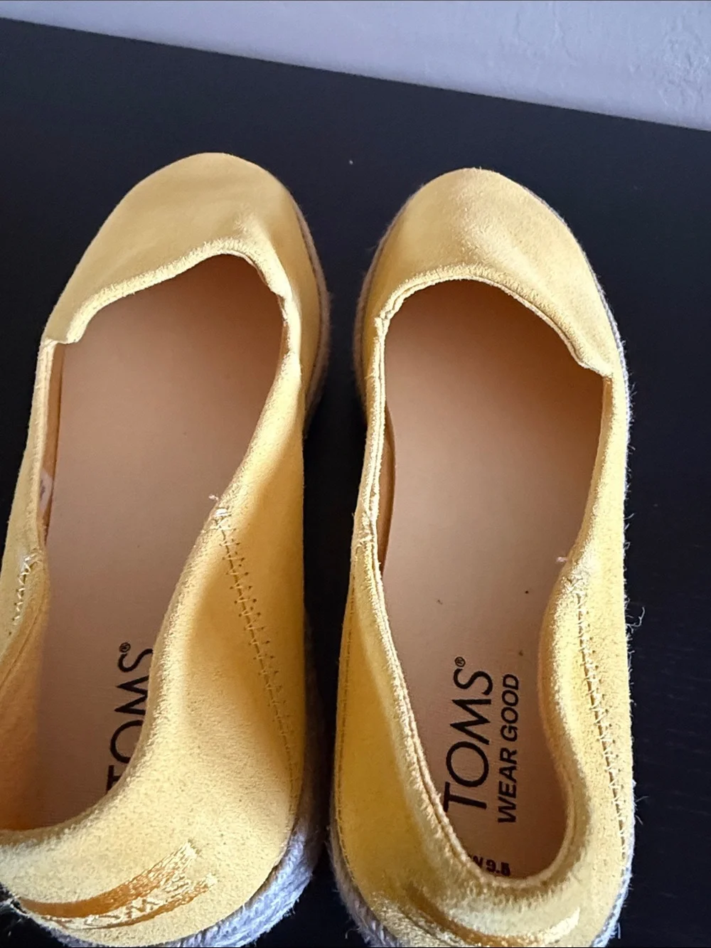 TOMS Alpargata Yellow Leather Slip On Espadrille Shoes Women's Size 9.5 NEW